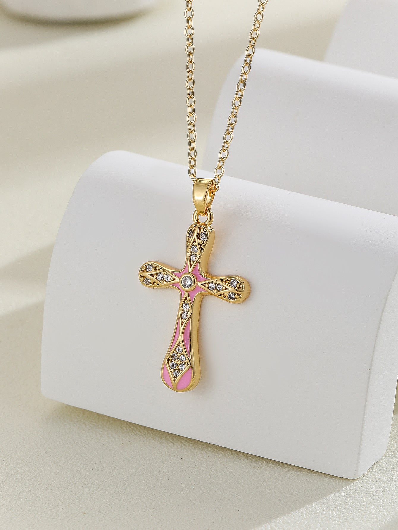 European and American style pendant Middle Eastern style unique design micro-painted colored zircon lip chain cross necklace