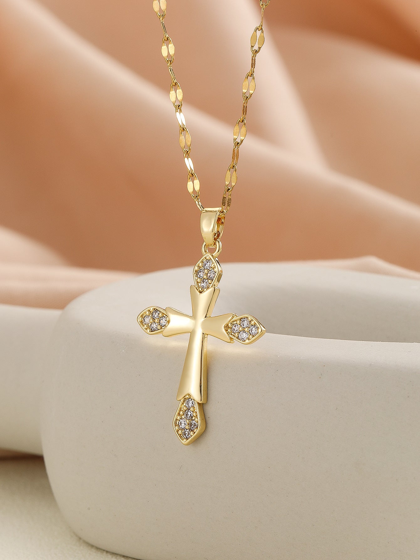 European and American style pendant Middle Eastern style unique design micro-painted colored zircon lip chain cross necklace